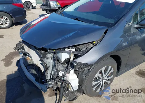 2021 Toyota Prius Prime Le из США, поврежденный, VIN JTDKAMFP0M3176097